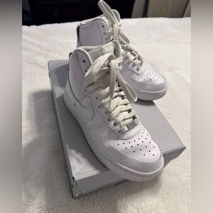 Nike Air Force 1 Hi in White
